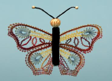 Preview: 023 Klöppelbrief Schmetterling "Tagpfauenauge" für Chenille Körper